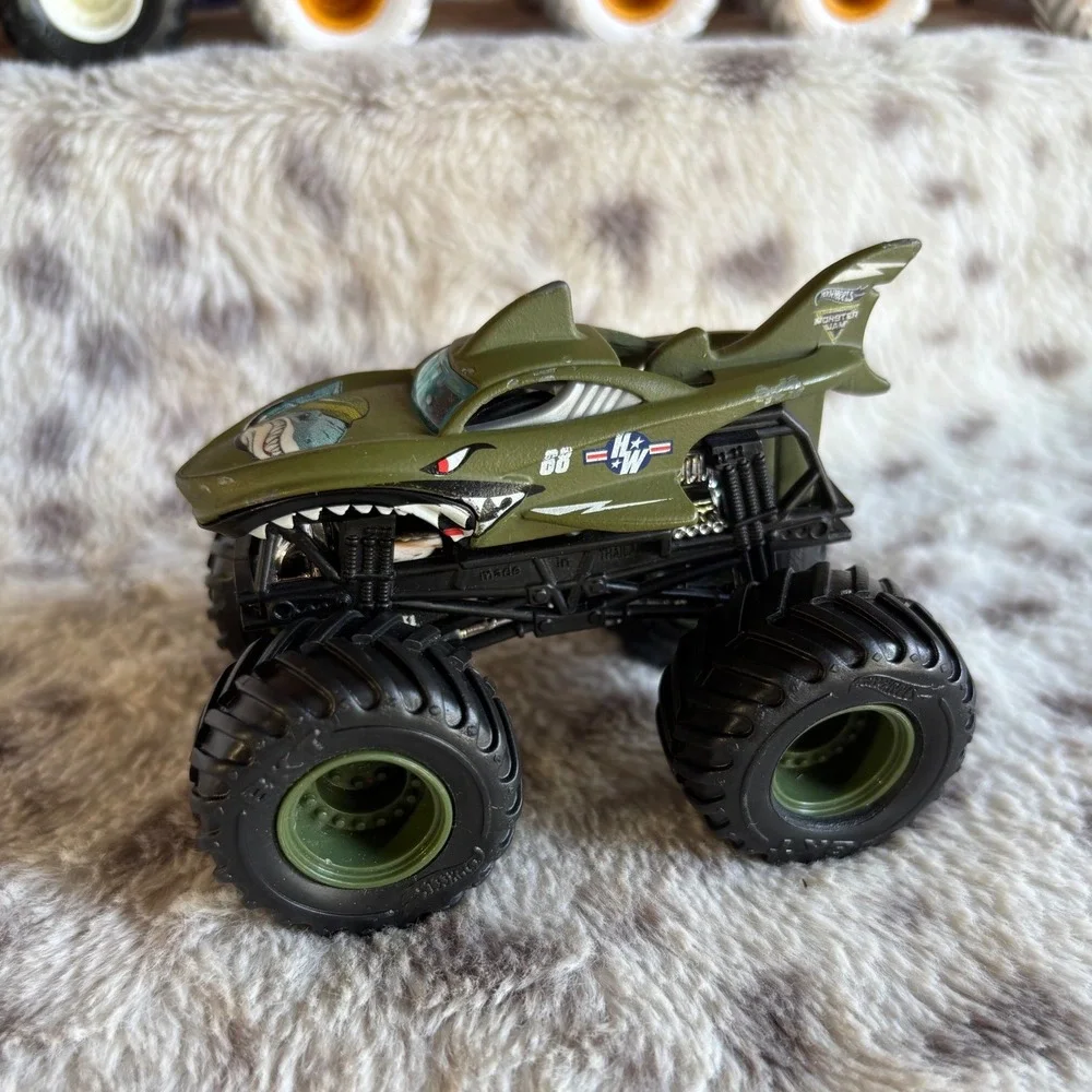 Hot Wheels Monster Jam Military Green Shark Monster Truck 68 Diecast